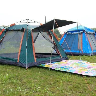 Автоматическая кемпинговая палатка водонепроницаемая полиэстерная серебряная покрытие для семейного дома